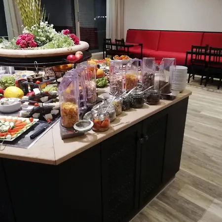 Hotel Dormero Hannover-langenhagen Airport 4*